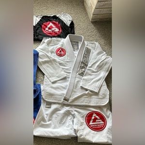 Gracie Barra Jiu Jitsu Gi - Sz F3